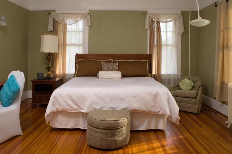 Morgan And Wells Bed And Breakfast Shelby Exterior photo